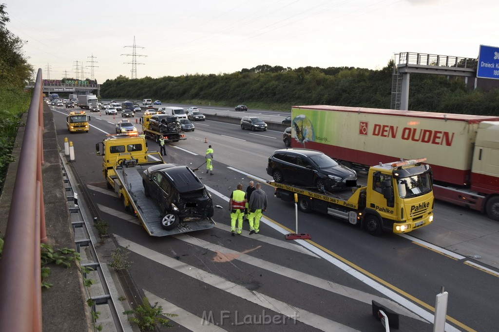 VU mehrere PKW A 3 Rich Oberhausen Hoehe AK Koeln Ost P256.JPG - Miklos Laubert